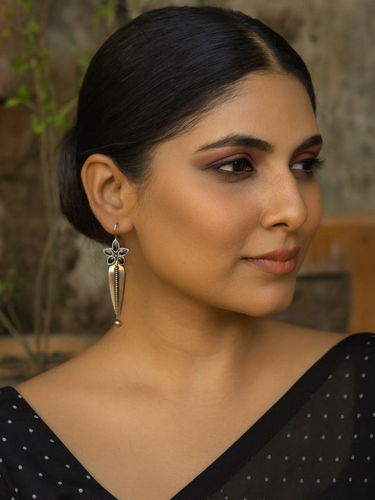 Stud Earrings Flower Black Enamel Design