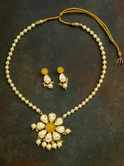 Flower Yellow Stone Pearl Short Necklace Set