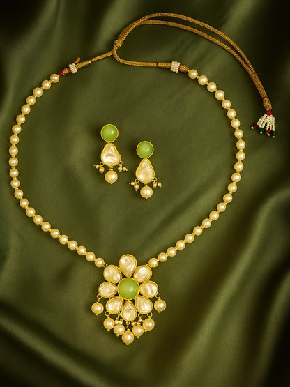 Flower Pista Stone Pearl Short Necklace Set