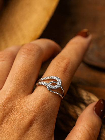 Silver-Plated American Diamod Spiral Finger Ring