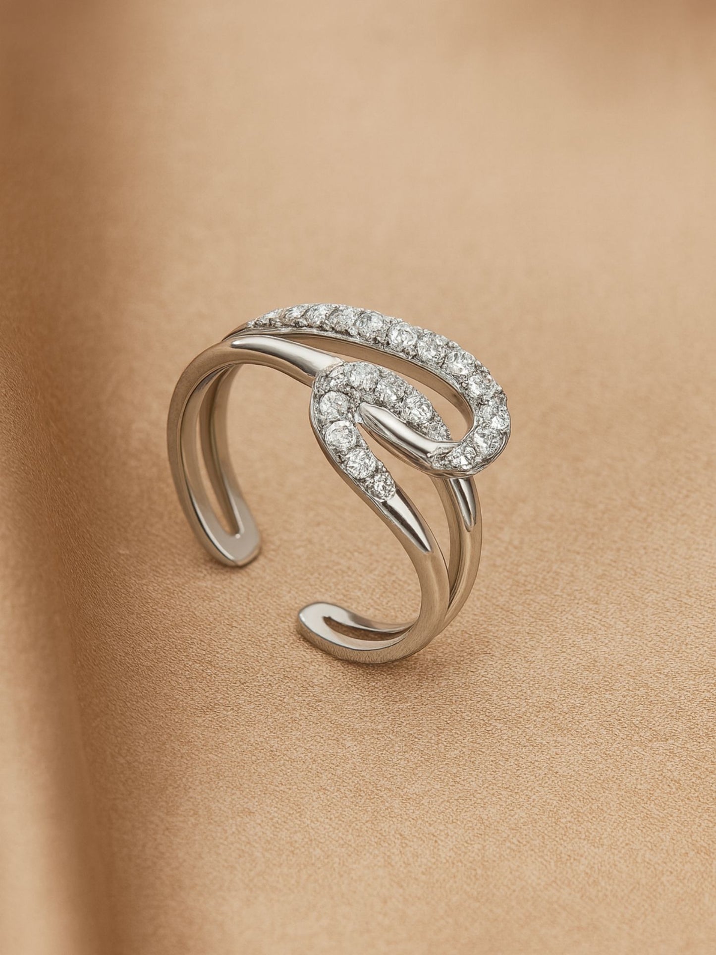 Silver-Plated American Diamod Spiral Finger Ring