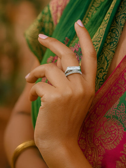 Silver-Plated American Diamod Princess Cut Finger Ring
