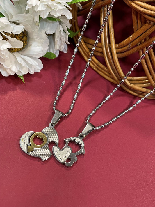 His And Her Necklaces Love Couples Accessories 2Pcs Chic Love Heart Mars Venus Gender Pendant Puzzle Necklace