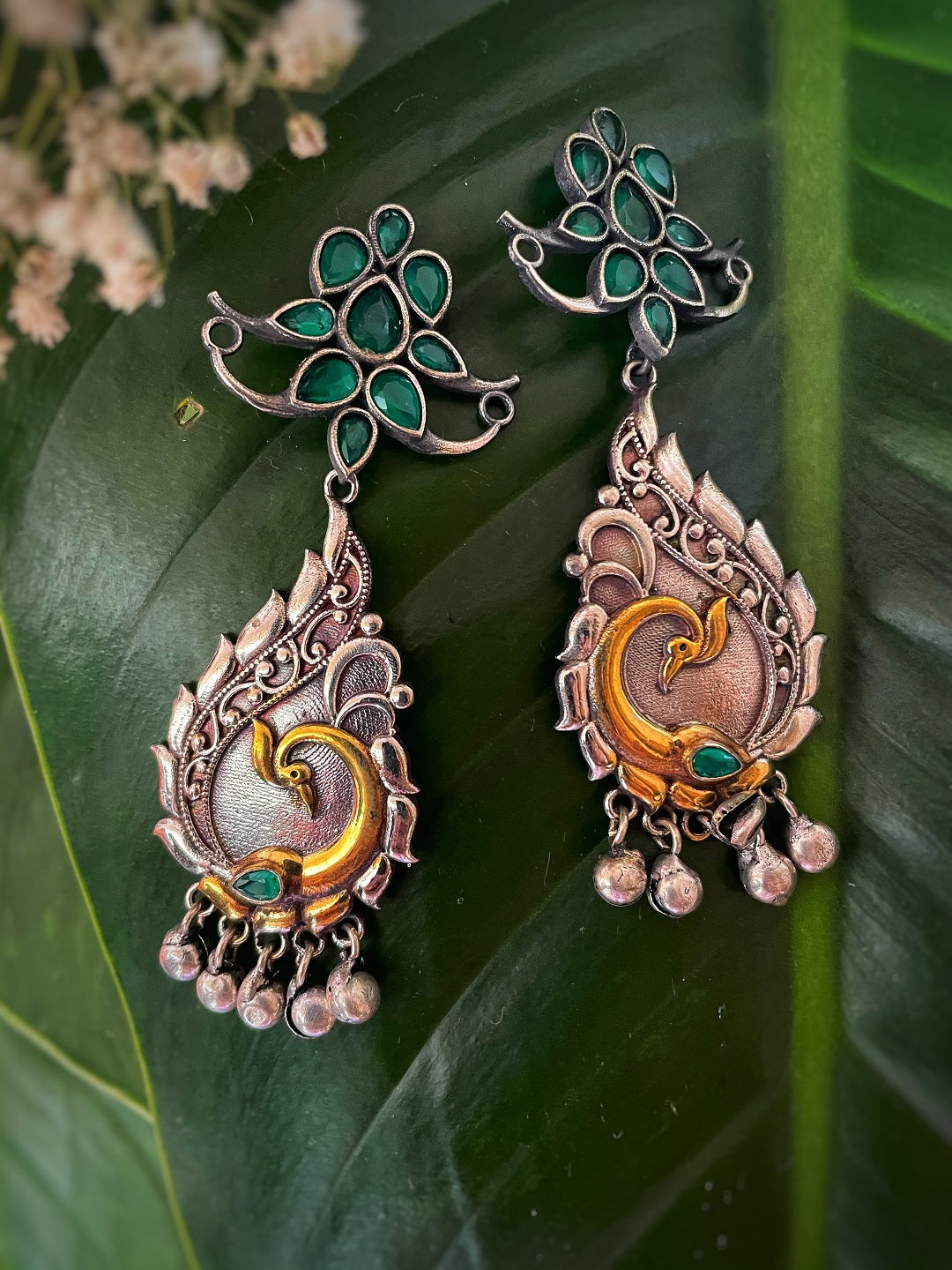 Buy OOMPH Pink Meenakari Kundan & Pearl Floral Ethnic Drop Jhumka Earrings  - Earrings for Women 15102008 | Myntra