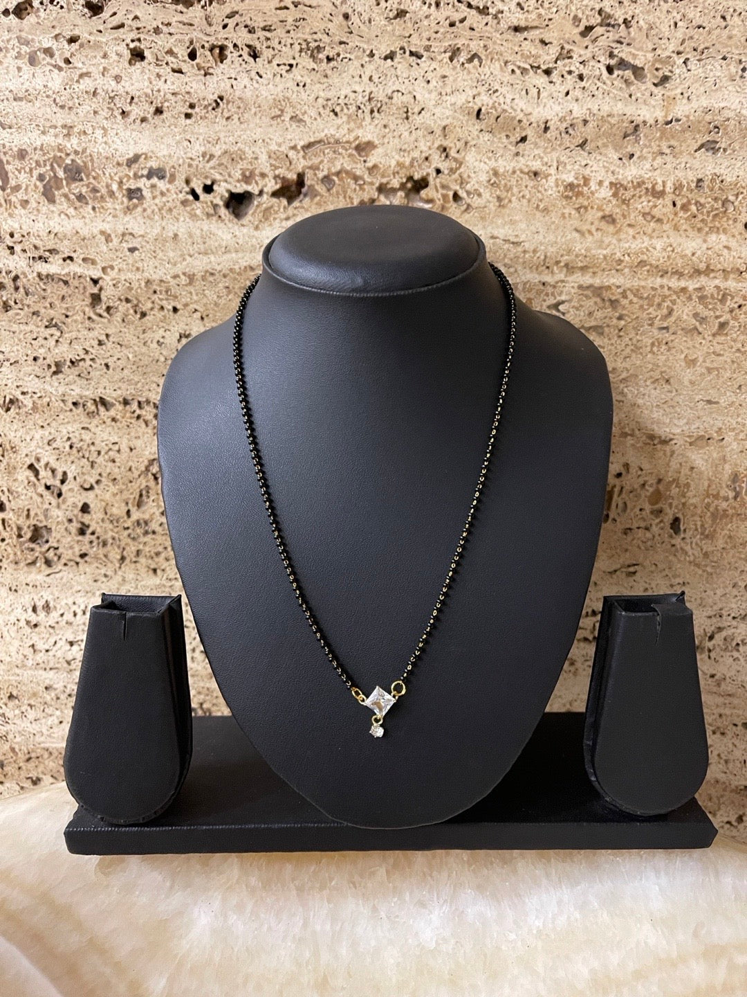 simple diamond mangalsutra