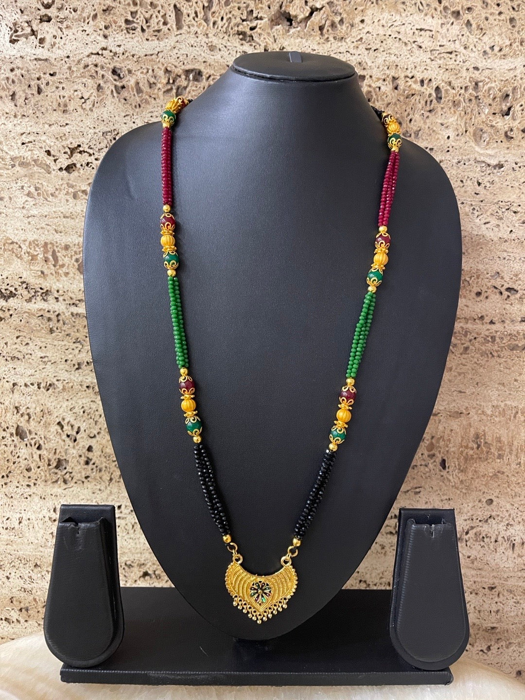 Mangalsutra moti on sale mala design