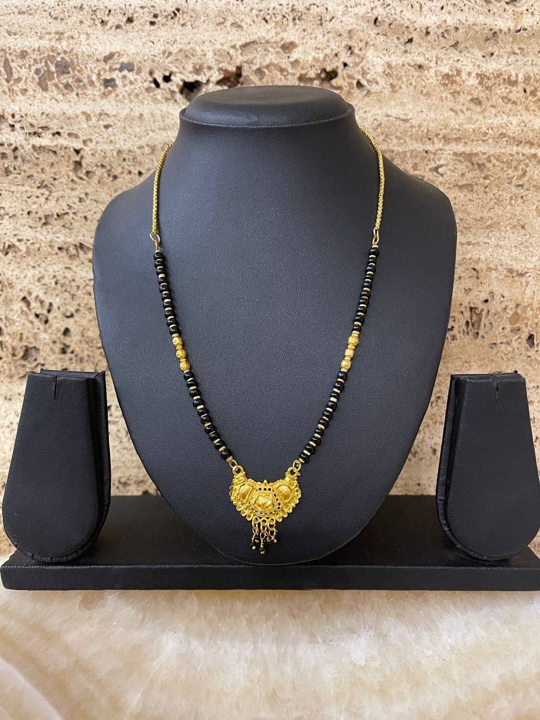 Simple Modern Short Mangalsutra Designs Gold Pendant Maharastrian Style Black Beads Gold Chain