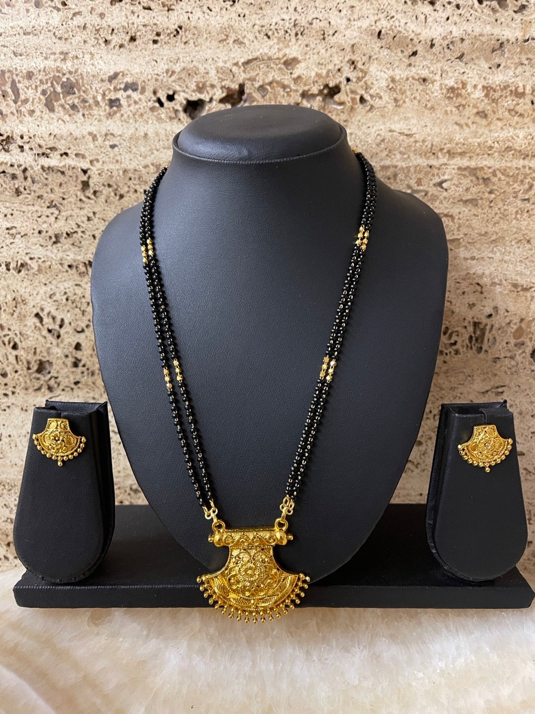 Traditional Marathi Mangalsutra Gold Mangalsutra Set With