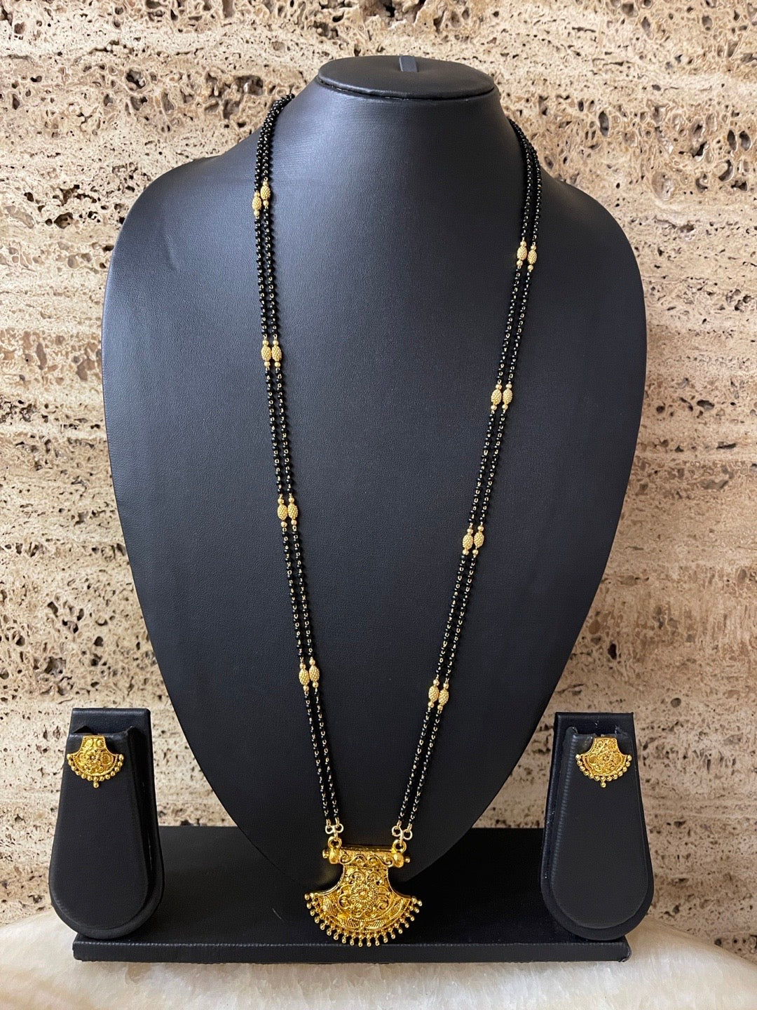 Mangalsutra set deals designs in gold