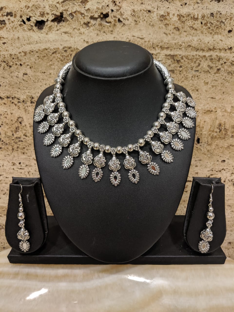 Silver Choker Necklace Set with Earring